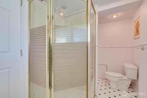 40 Meeker Avenue Edison NJ 08817
