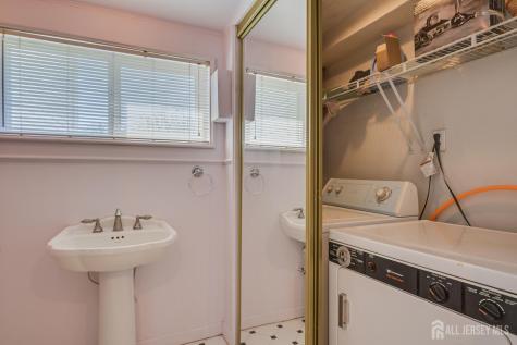 40 Meeker Avenue Edison NJ 08817