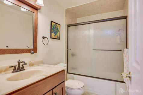 40 Meeker Avenue Edison NJ 08817