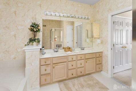 23 Stonewyck Place Monroe NJ 08831
