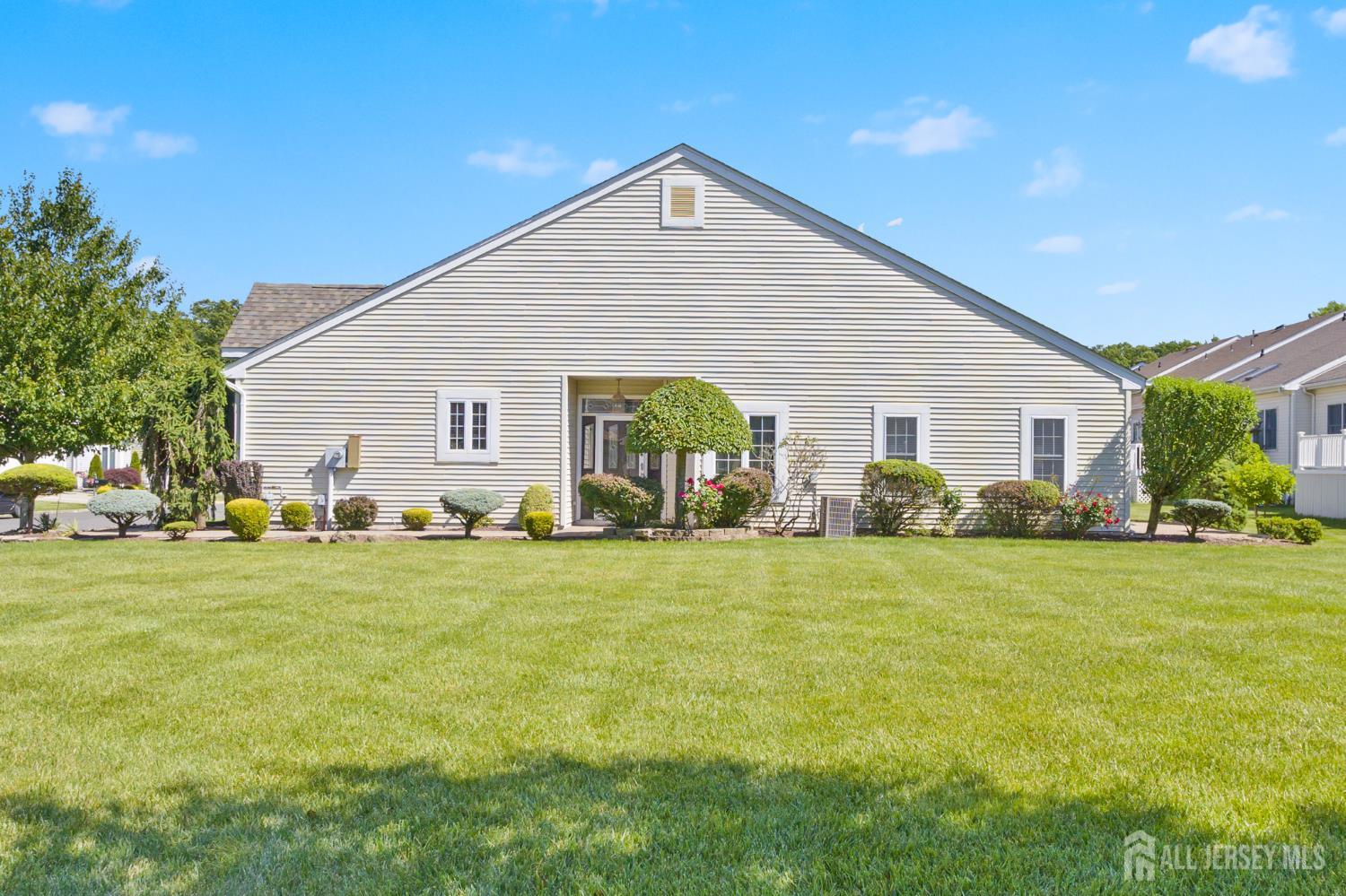 23 Stonewyck Place Monroe NJ 08831