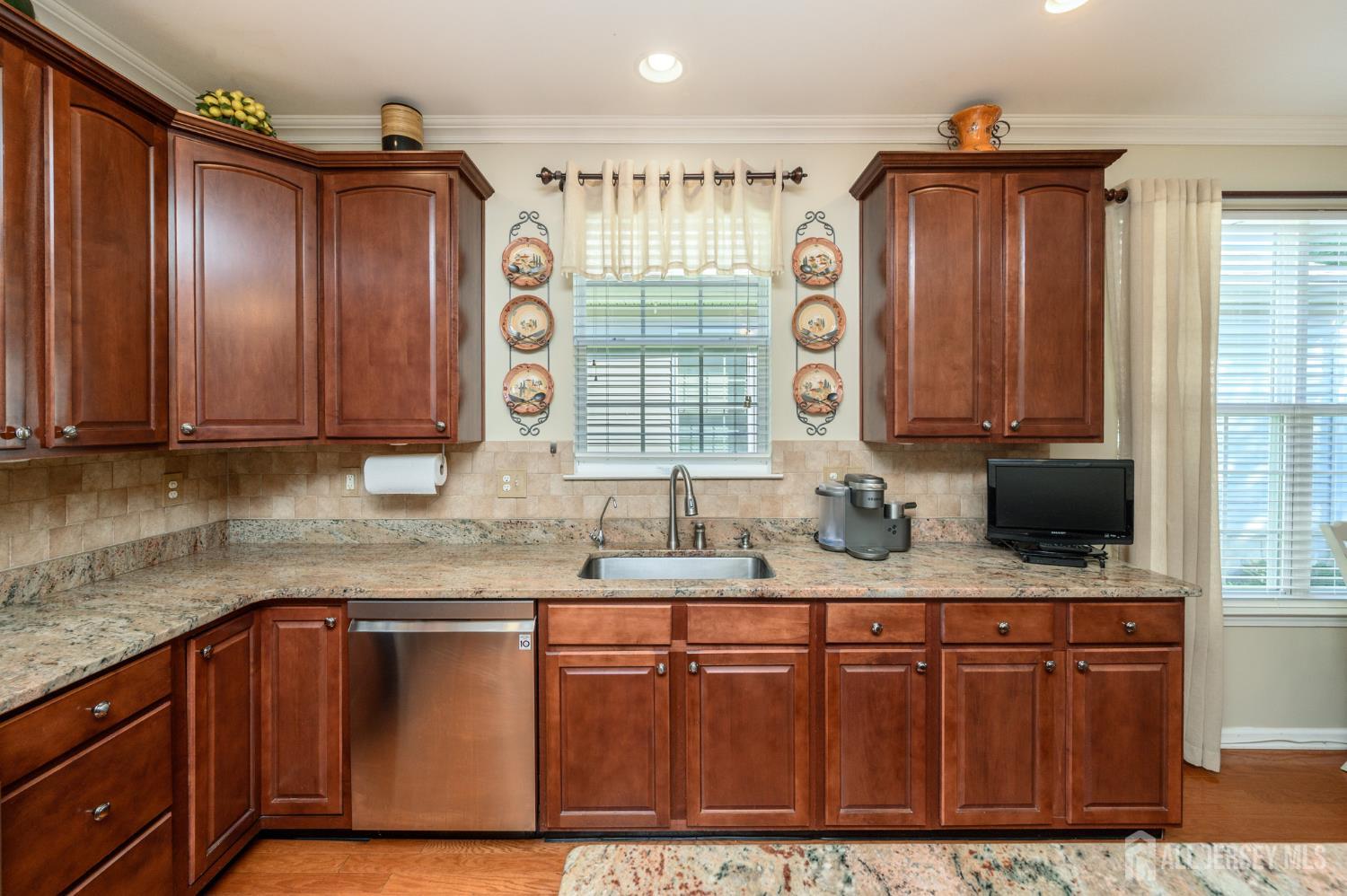 75 Huntington Drive Jackson NJ 08527