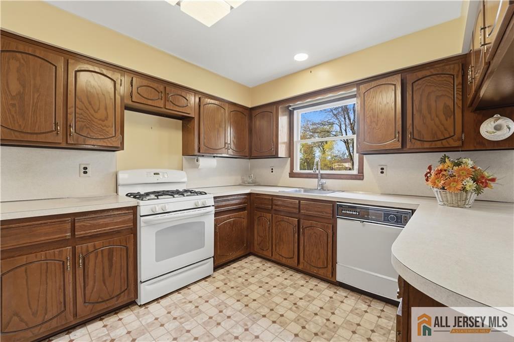 1177 Aaron Road North Brunswick NJ 08902