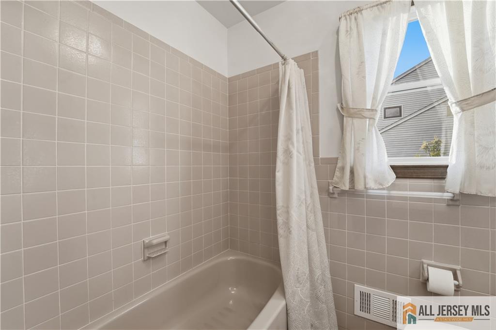 1177 Aaron Road North Brunswick NJ 08902