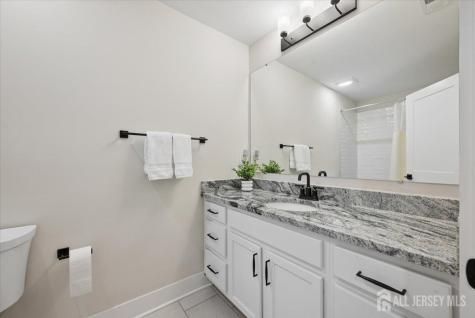 24 Depot Way Dunellen NJ 08812