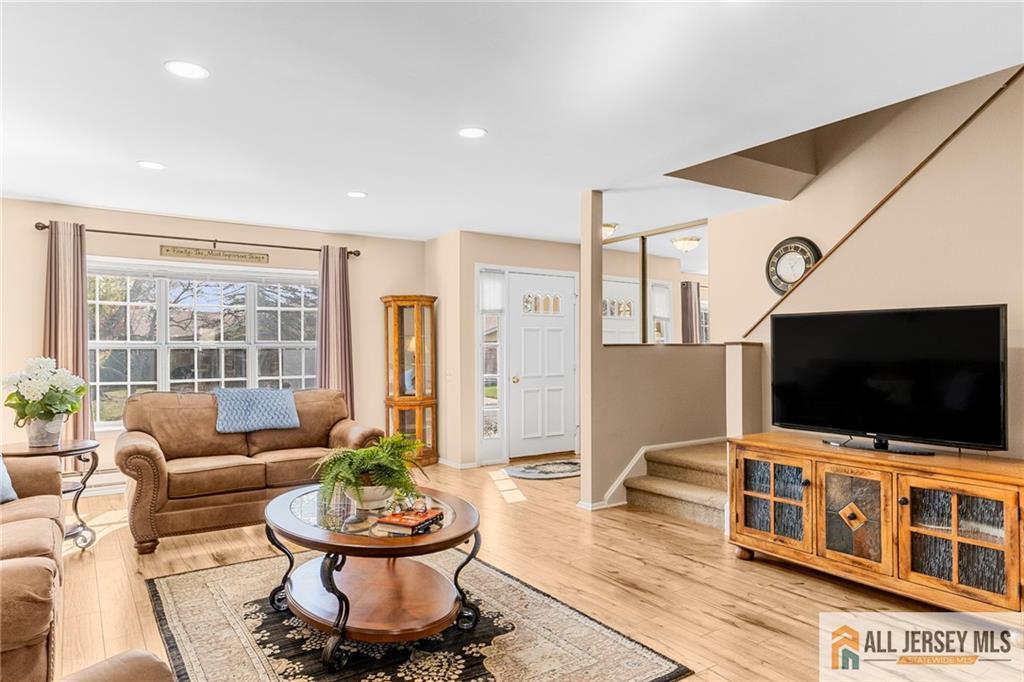 376 Stirling Drive Jamesburg NJ 08831