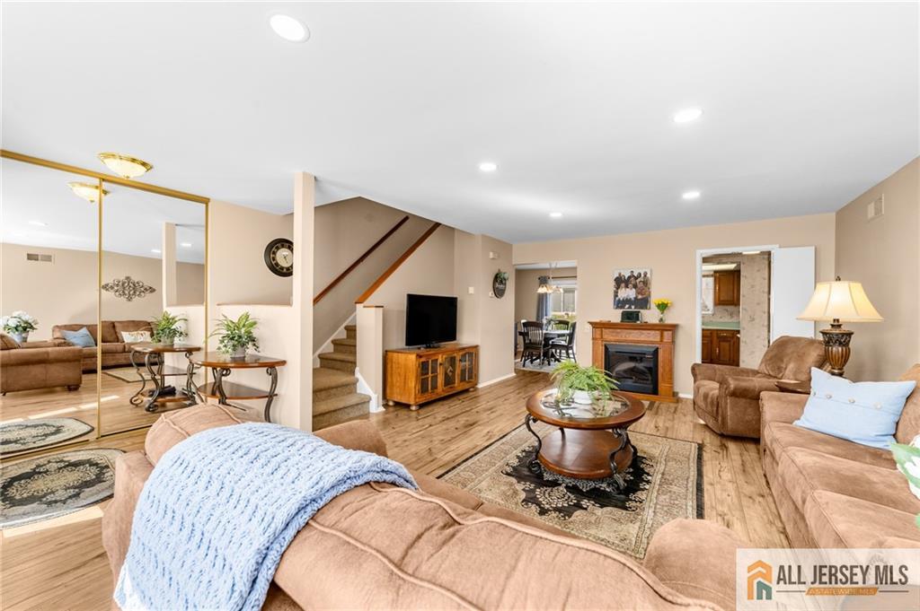 376 Stirling Drive Jamesburg NJ 08831