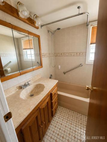 44 Jonn Street Helmetta NJ 08828