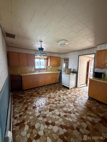 44 Jonn Street Helmetta NJ 08828