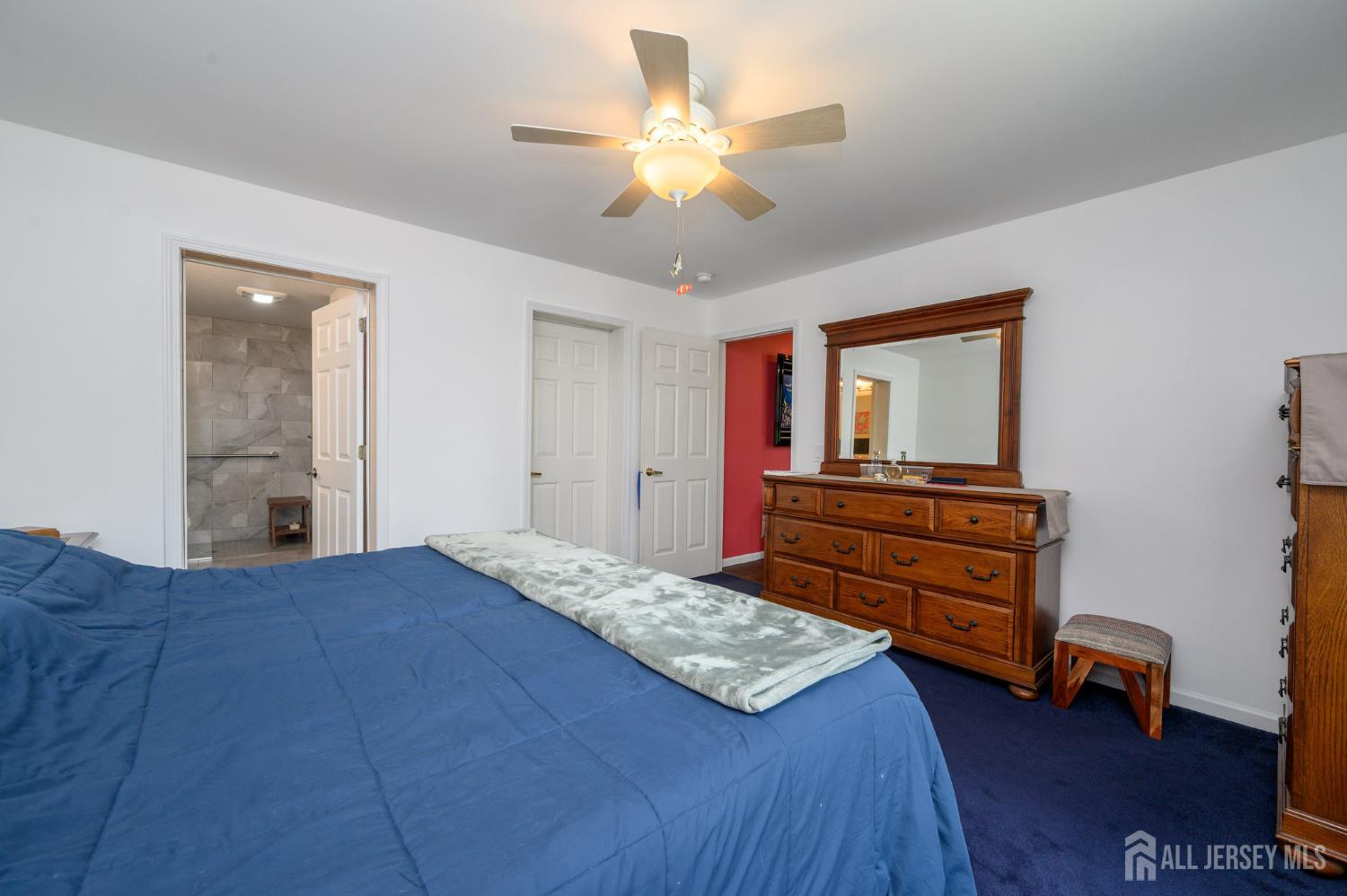 19 Indian Trail Southampton NJ 08088