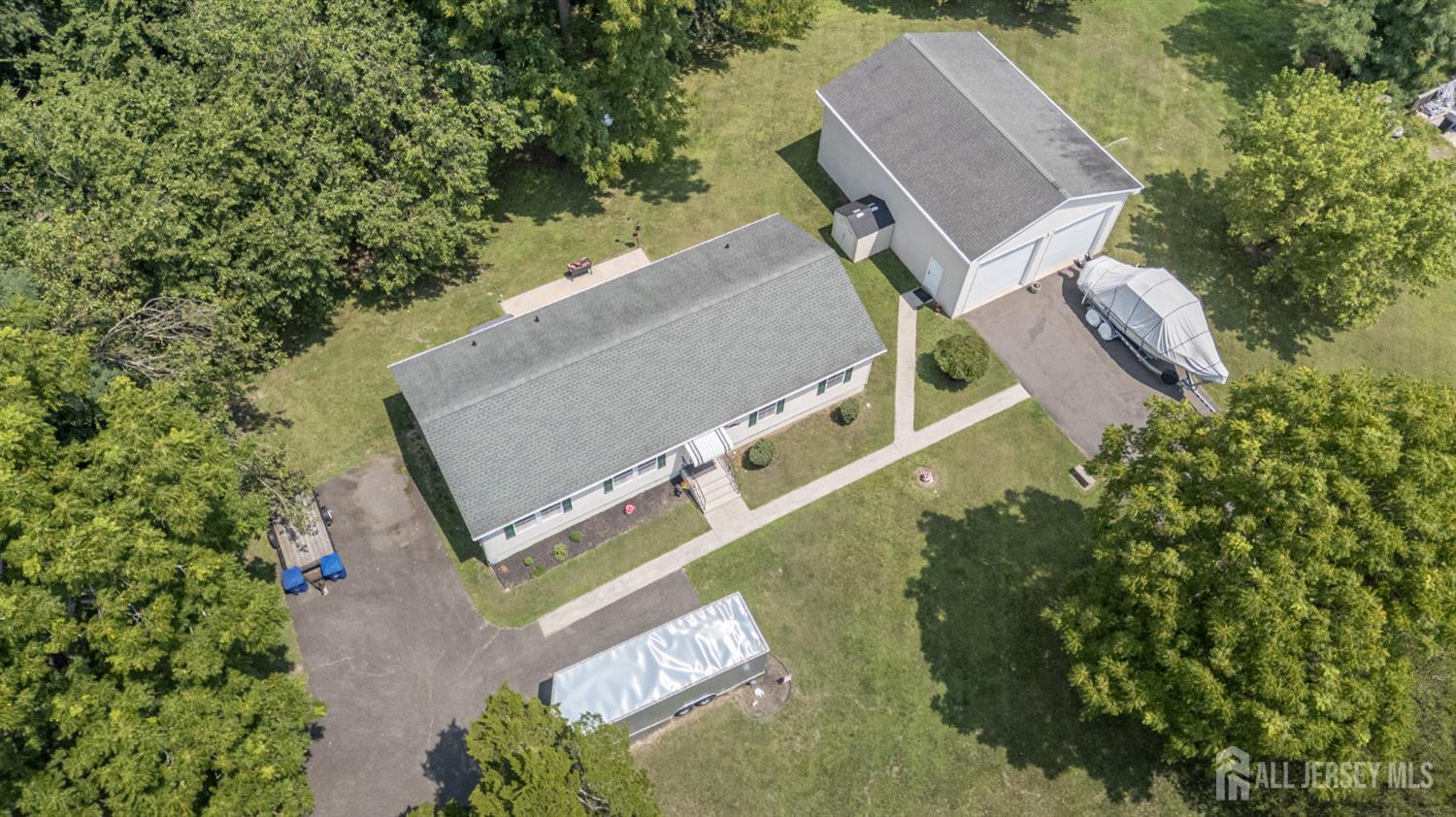 19 Indian Trail Southampton NJ 08088