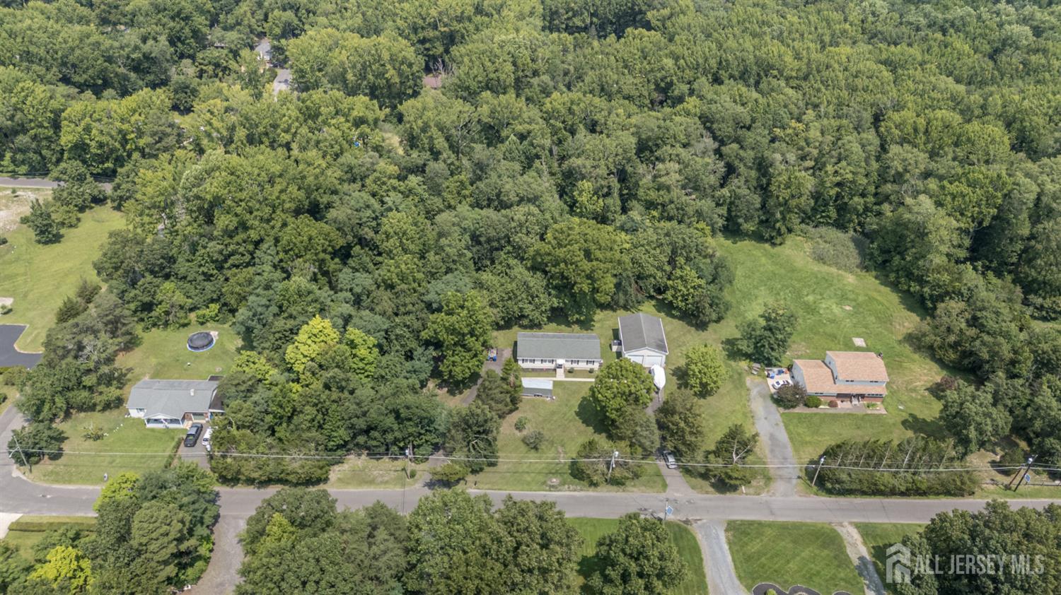19 Indian Trail Southampton NJ 08088
