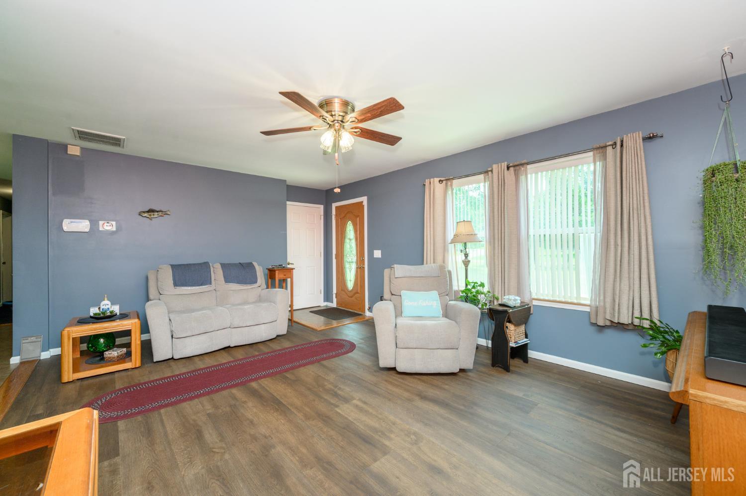 19 Indian Trail Southampton NJ 08088