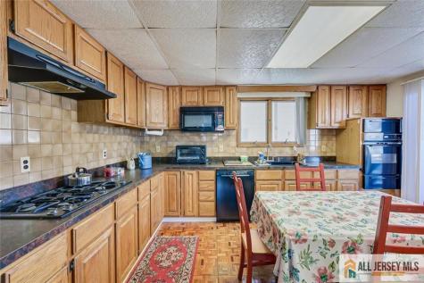 12 E William Street Fords NJ 08863