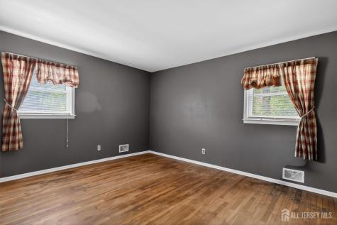 24 Moryan Road Edison NJ 08817