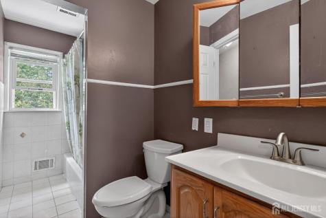 24 Moryan Road Edison NJ 08817