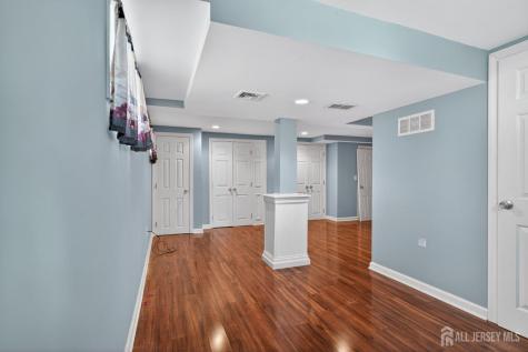 24 Moryan Road Edison NJ 08817