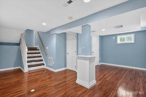 24 Moryan Road Edison NJ 08817