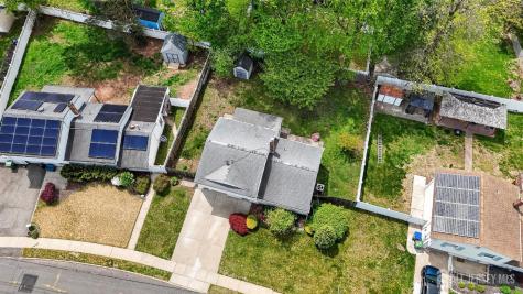 24 Moryan Road Edison NJ 08817
