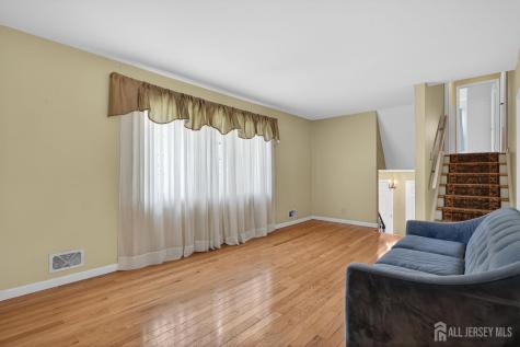 24 Moryan Road Edison NJ 08817