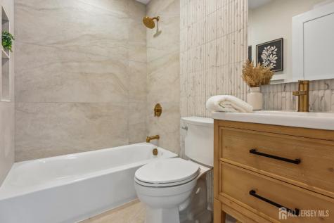 10 Rose Street Edison NJ 08817