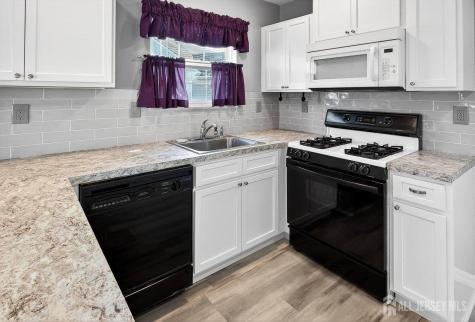 5 Cordoba Court Toms River NJ 08757