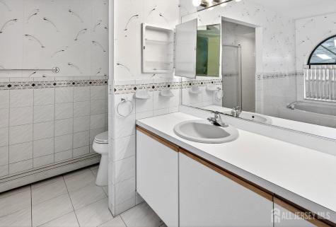 5 Cordoba Court Toms River NJ 08757