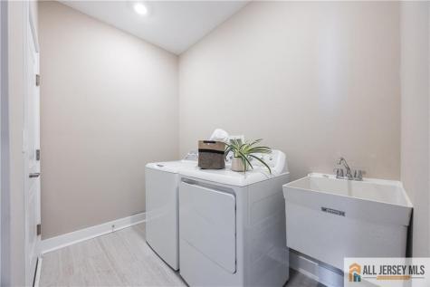 6 Galerie Court Monroe NJ 08831