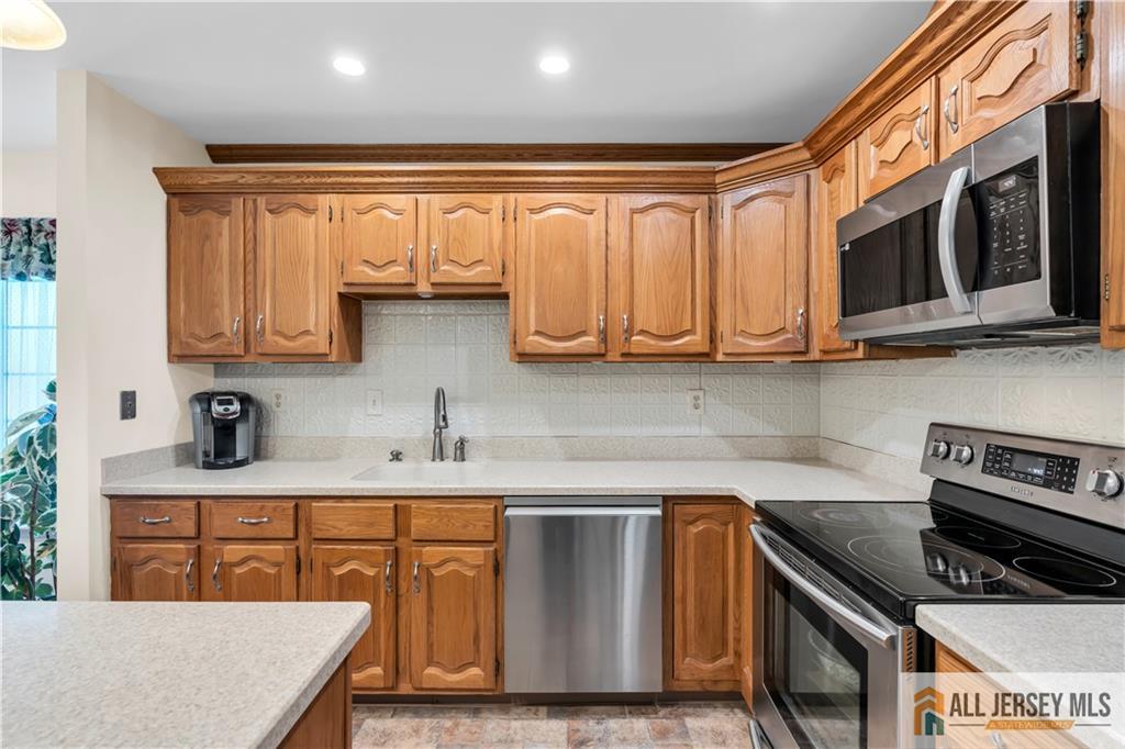13 Betsy Ross Drive Monroe NJ 08831