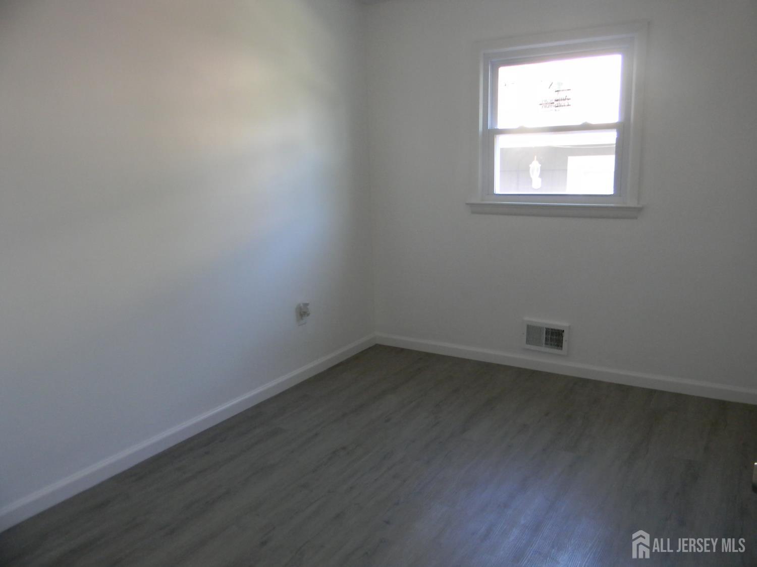 27 Violet Terrace Milltown NJ 08850