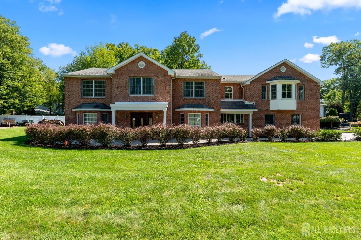 19 Bradford Road Edison NJ 08820