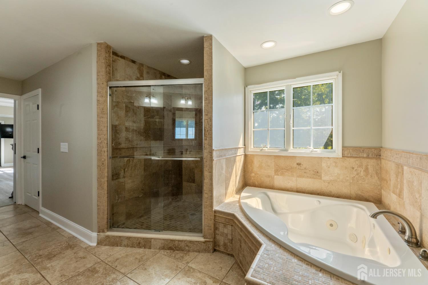 19 Bradford Road Edison NJ 08820