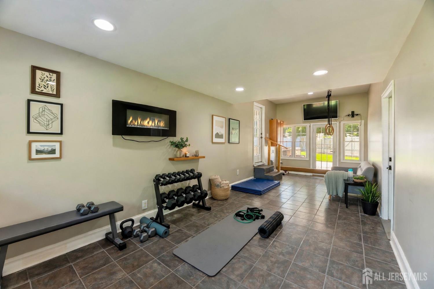 19 Bradford Road Edison NJ 08820