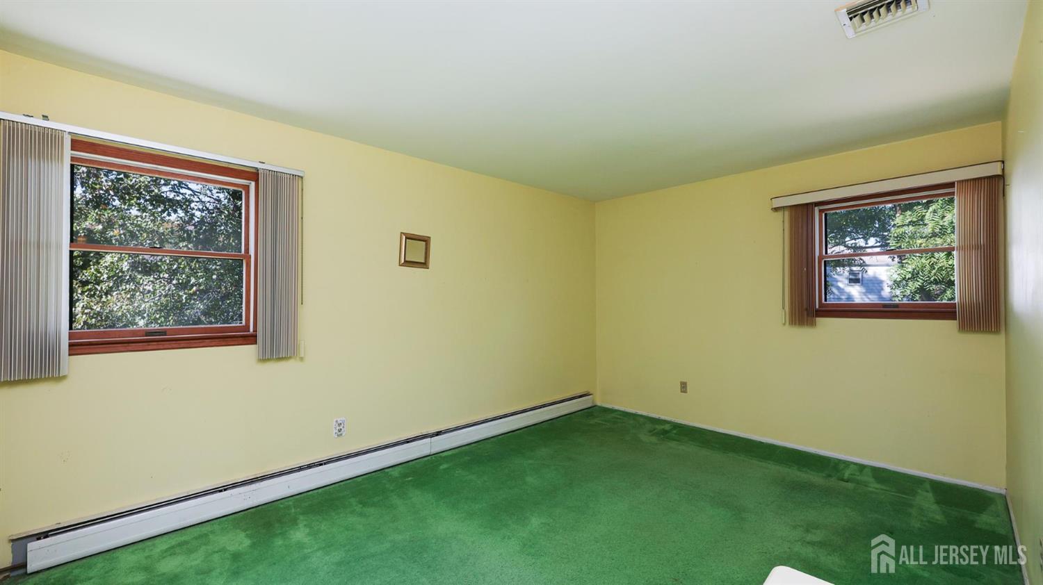 12 Nightingale Street Edison NJ 08820