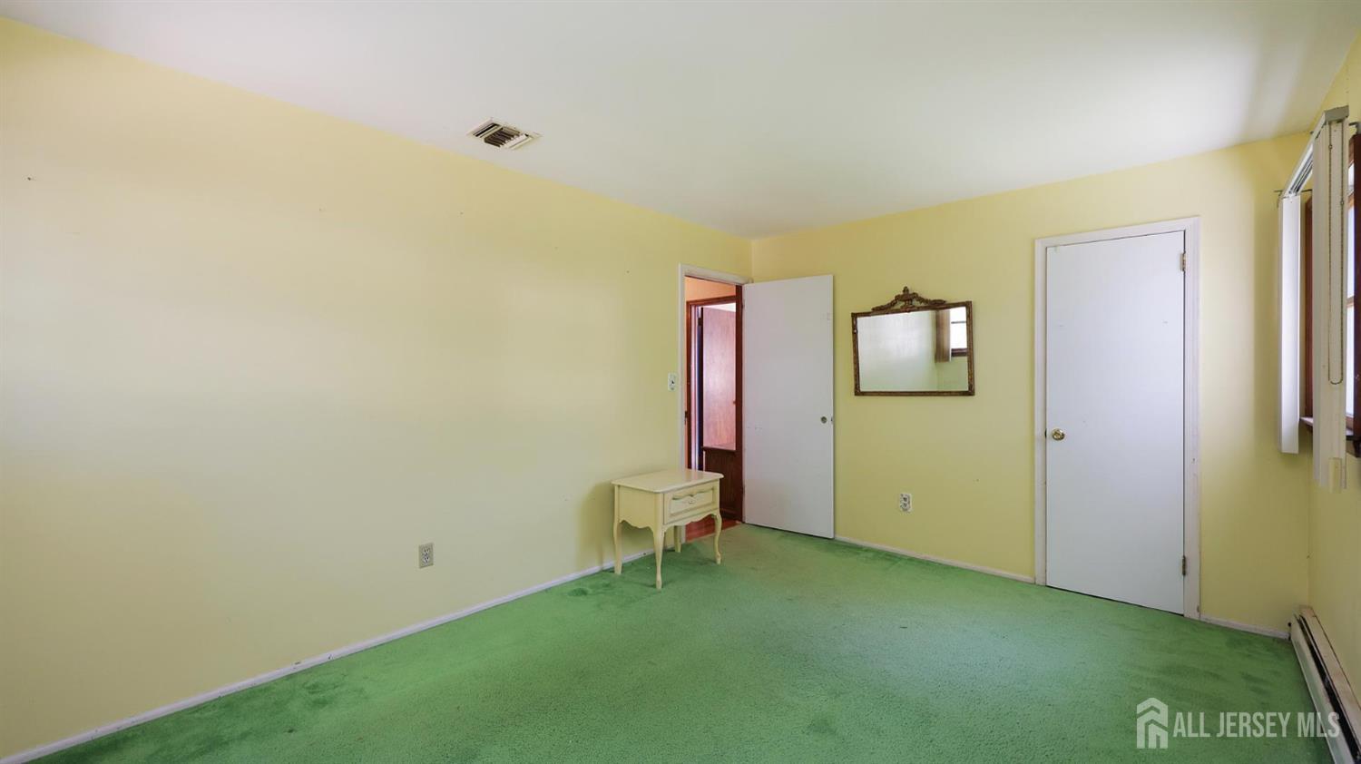 12 Nightingale Street Edison NJ 08820
