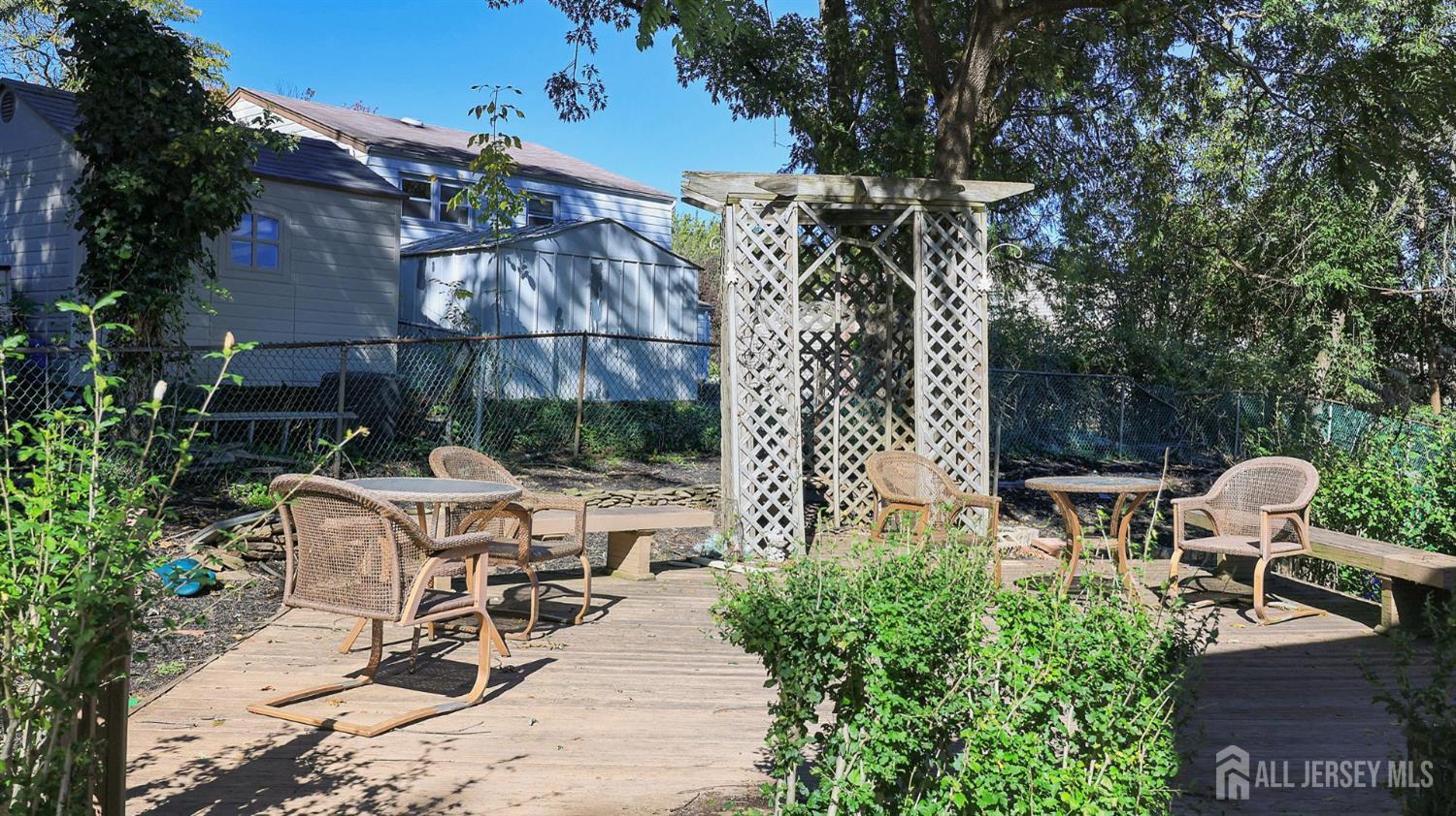 12 Nightingale Street Edison NJ 08820