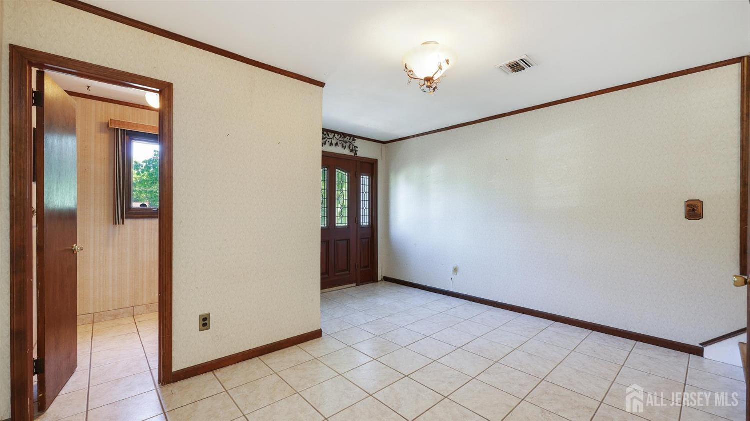 12 Nightingale Street Edison NJ 08820