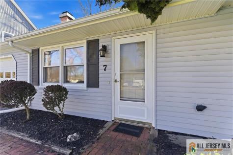 7 Brook Hollow Road Piscataway NJ 08854