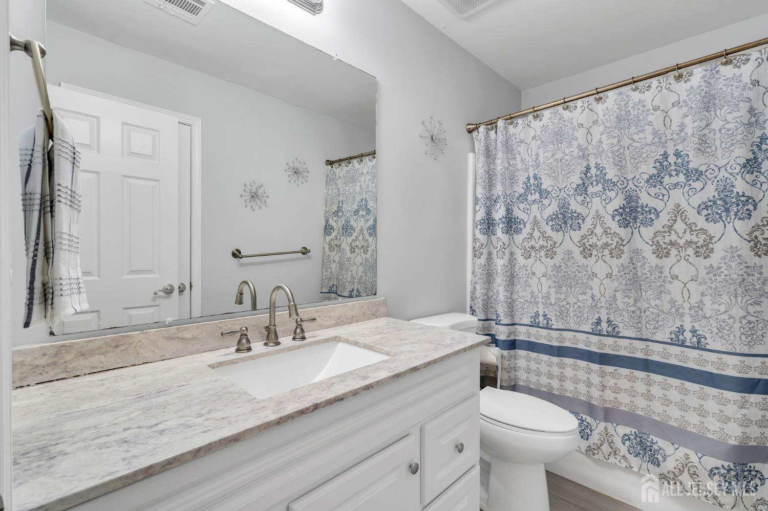 3 Kingfisher Court Jackson NJ 08527