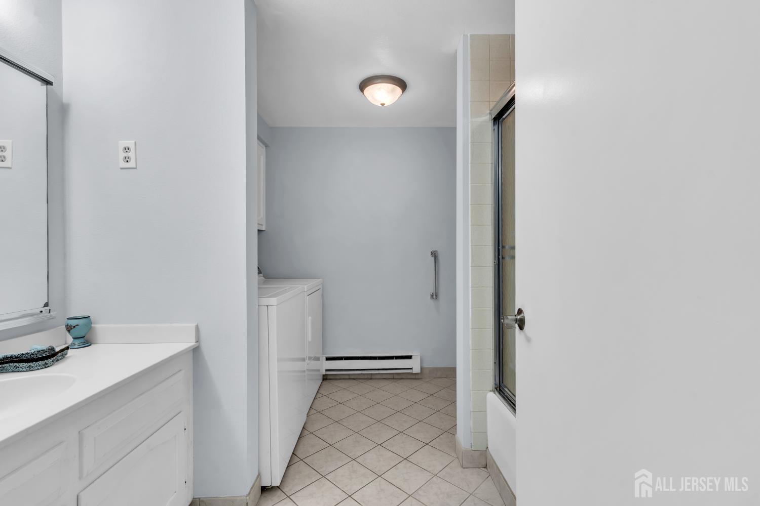 452-A Roxbury Lane Monroe NJ 08831