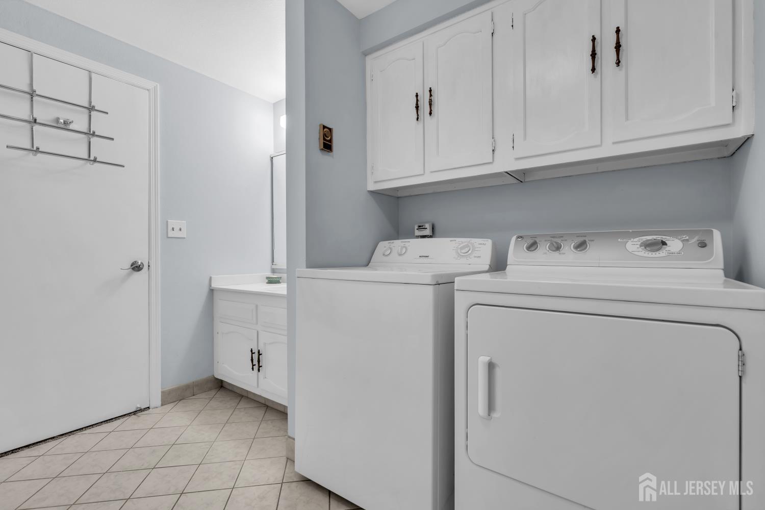 452-A Roxbury Lane Monroe NJ 08831