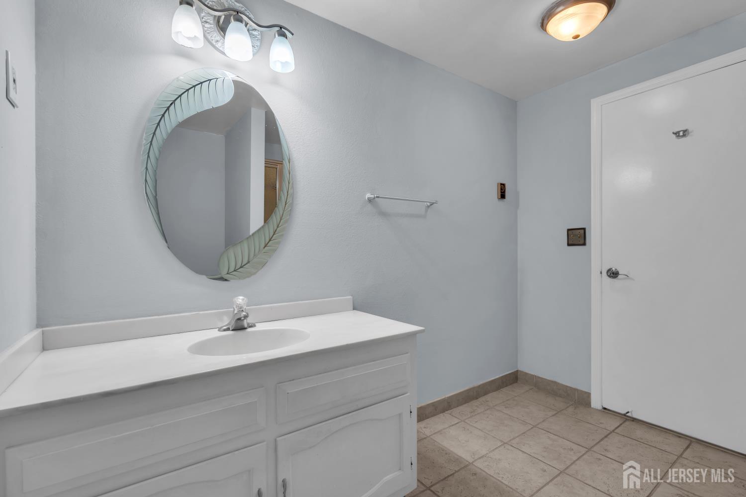 452-A Roxbury Lane Monroe NJ 08831
