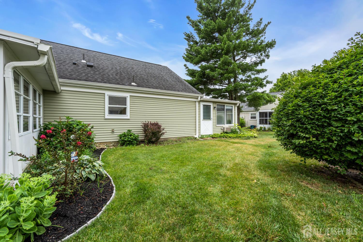 452-A Roxbury Lane Monroe NJ 08831