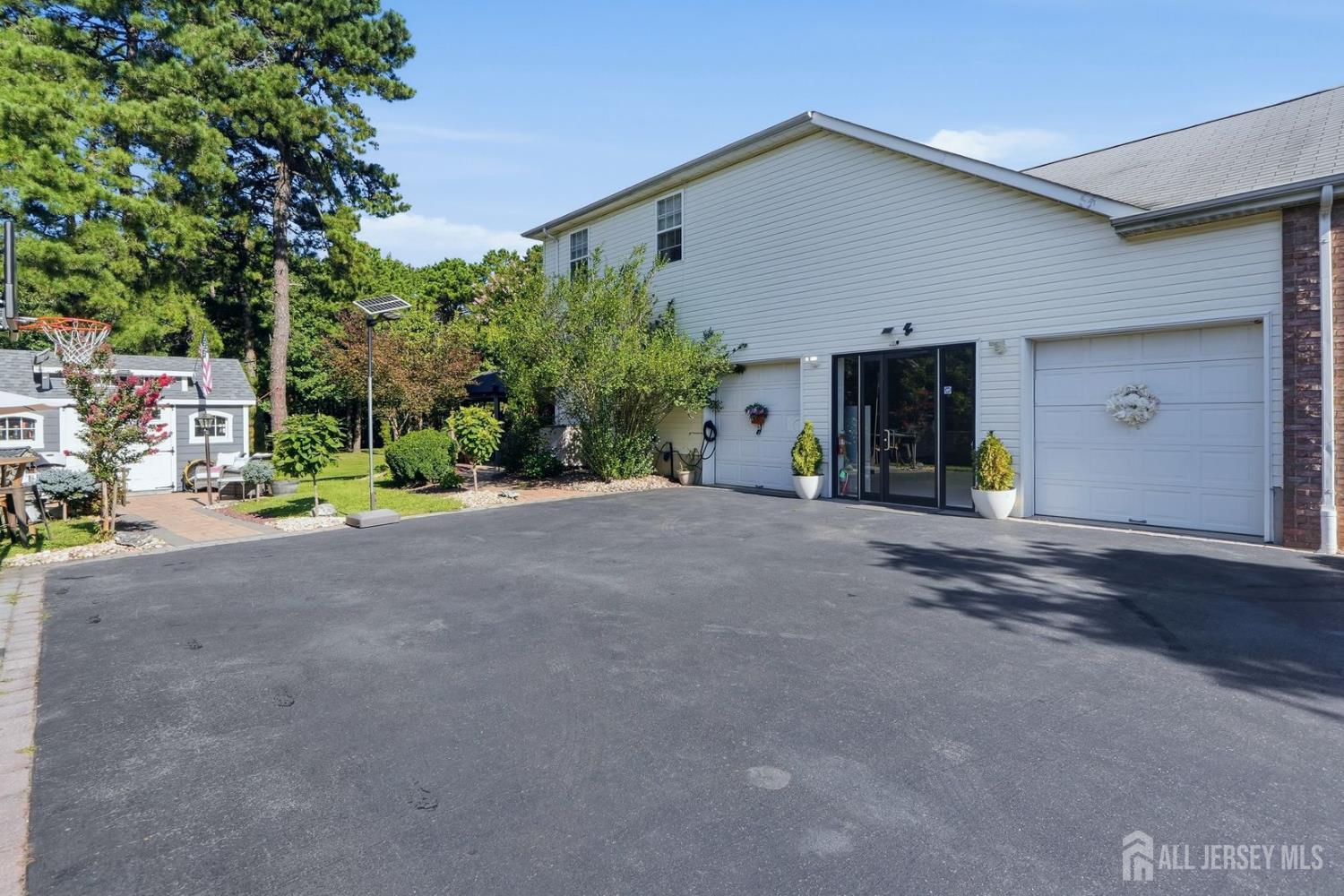 2 Butternut Lane Monroe NJ 08831
