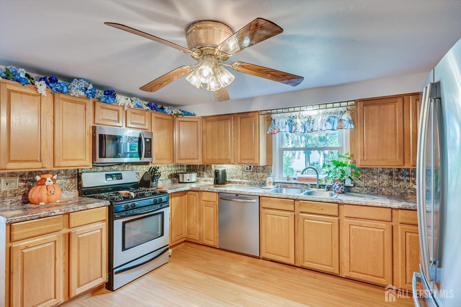 62 Taylors Mills Road Manalapan NJ 07726