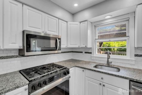 76 Clifton Street Edison NJ 08817