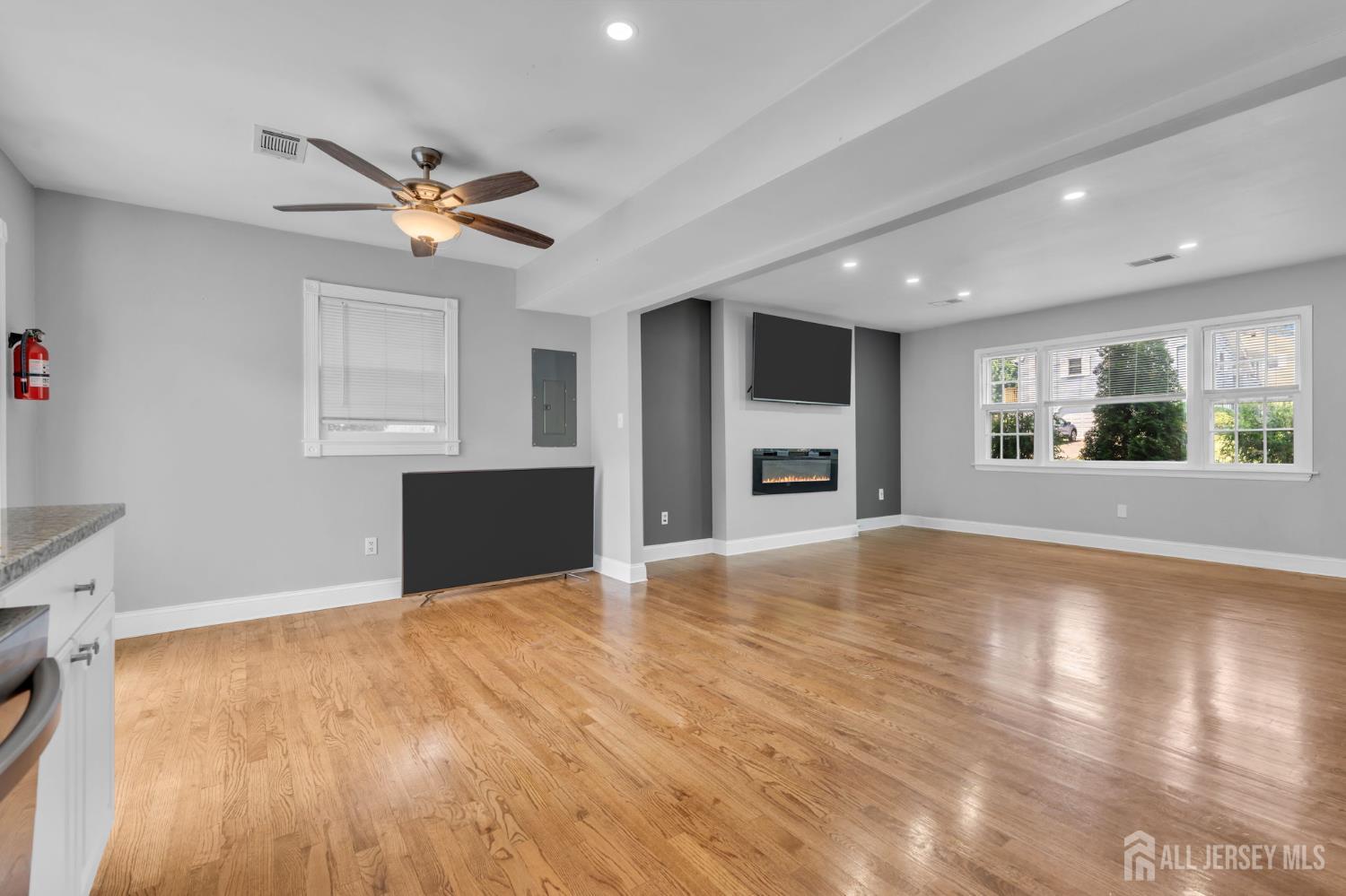 76 Clifton Street Edison NJ 08817