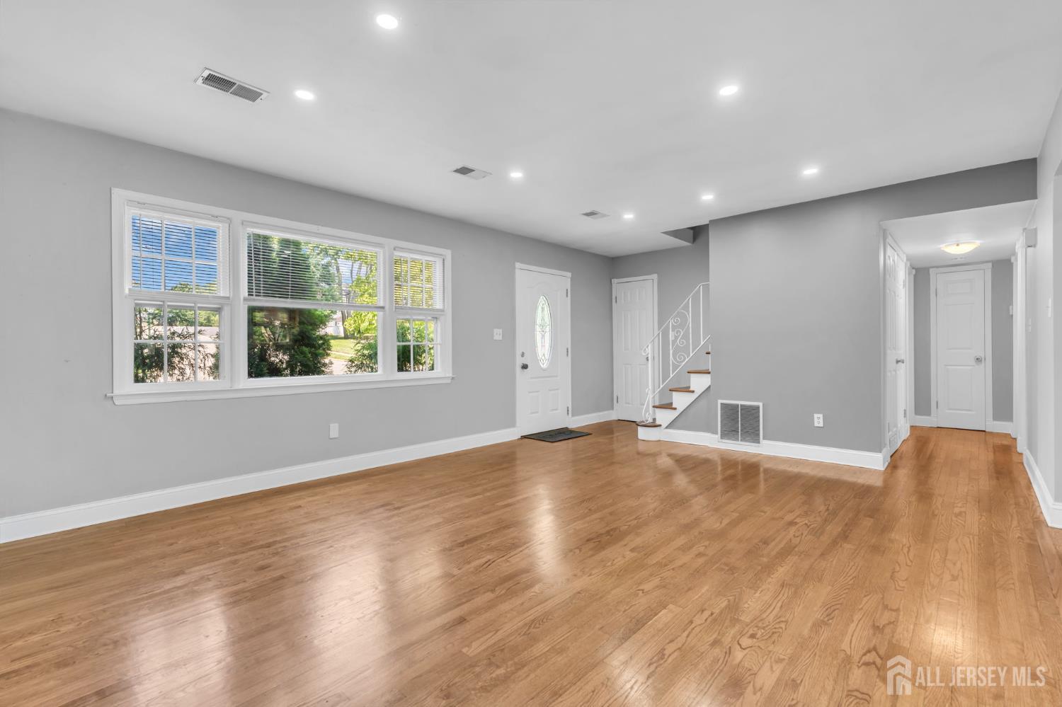 76 Clifton Street Edison NJ 08817