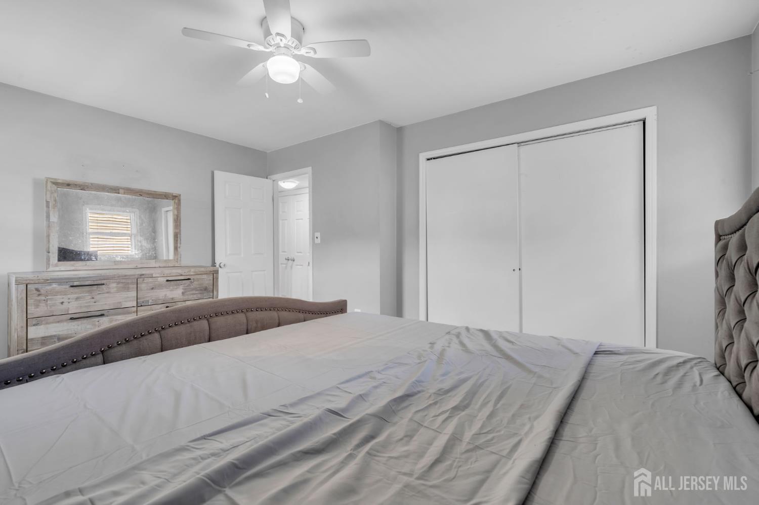 76 Clifton Street Edison NJ 08817