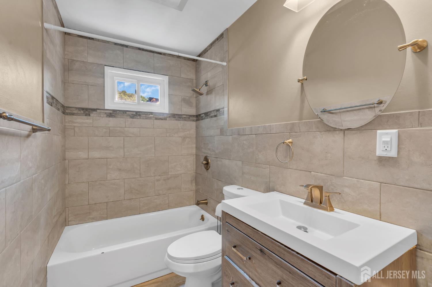 76 Clifton Street Edison NJ 08817